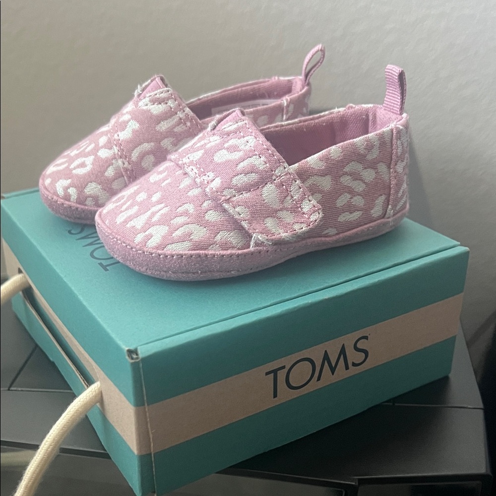 Baby Girl Toms (shoes)